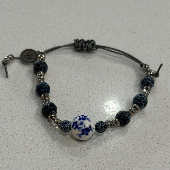 Willamy Adjustable Beaded Bracelet - Picture 2 of 6